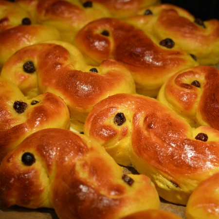 Swedish saffron buns (lussekatt or lussebulle)