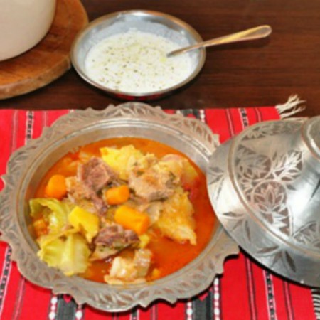 National dish of Bosnia and Herzegovina - Bosanski Lonac