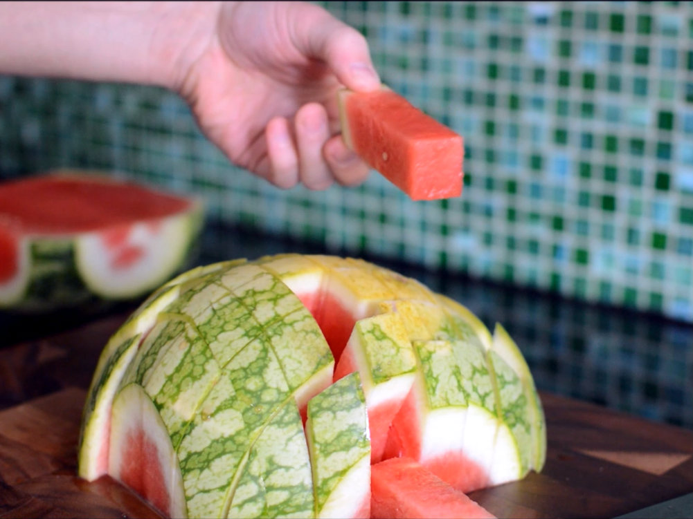 How to chop a watermelon