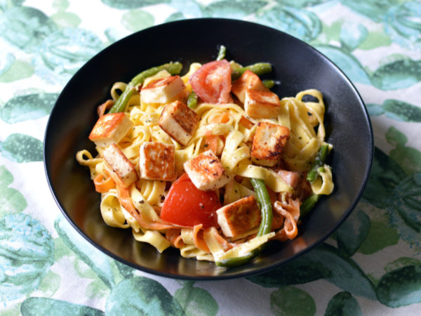 Tagliatelle with halloumi and tomatoes Tagliatelle with halloumi and tomatoes