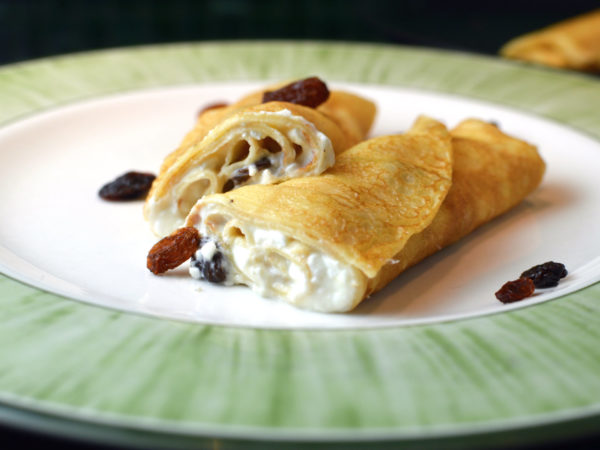 Turos palacsinta – hungarian crepes Turos palacsinta - hungarian crepes