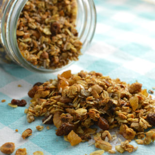 Easy homemade granola recipe