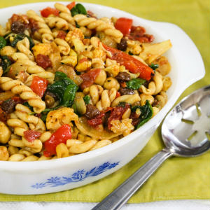 Pasta curry with cauliflower and chickpeas