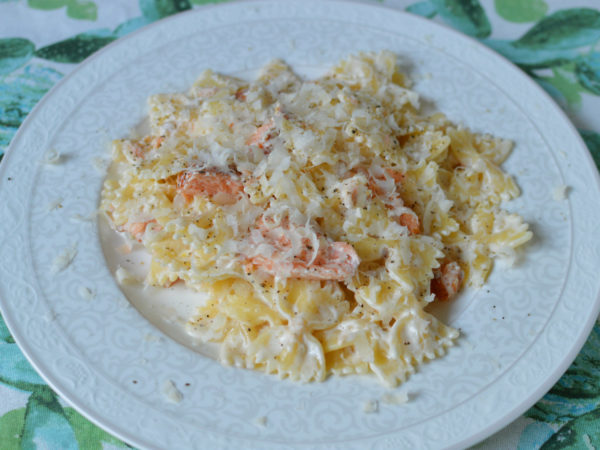 Farfalle al salmone Farfalle al salmone