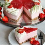Toves patisserie - Jordgubbscheesecake med jordgubbsgelé