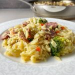 Risoni med korv ost och broccoli