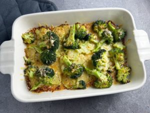 Rostad broccoli med västerbottenost
